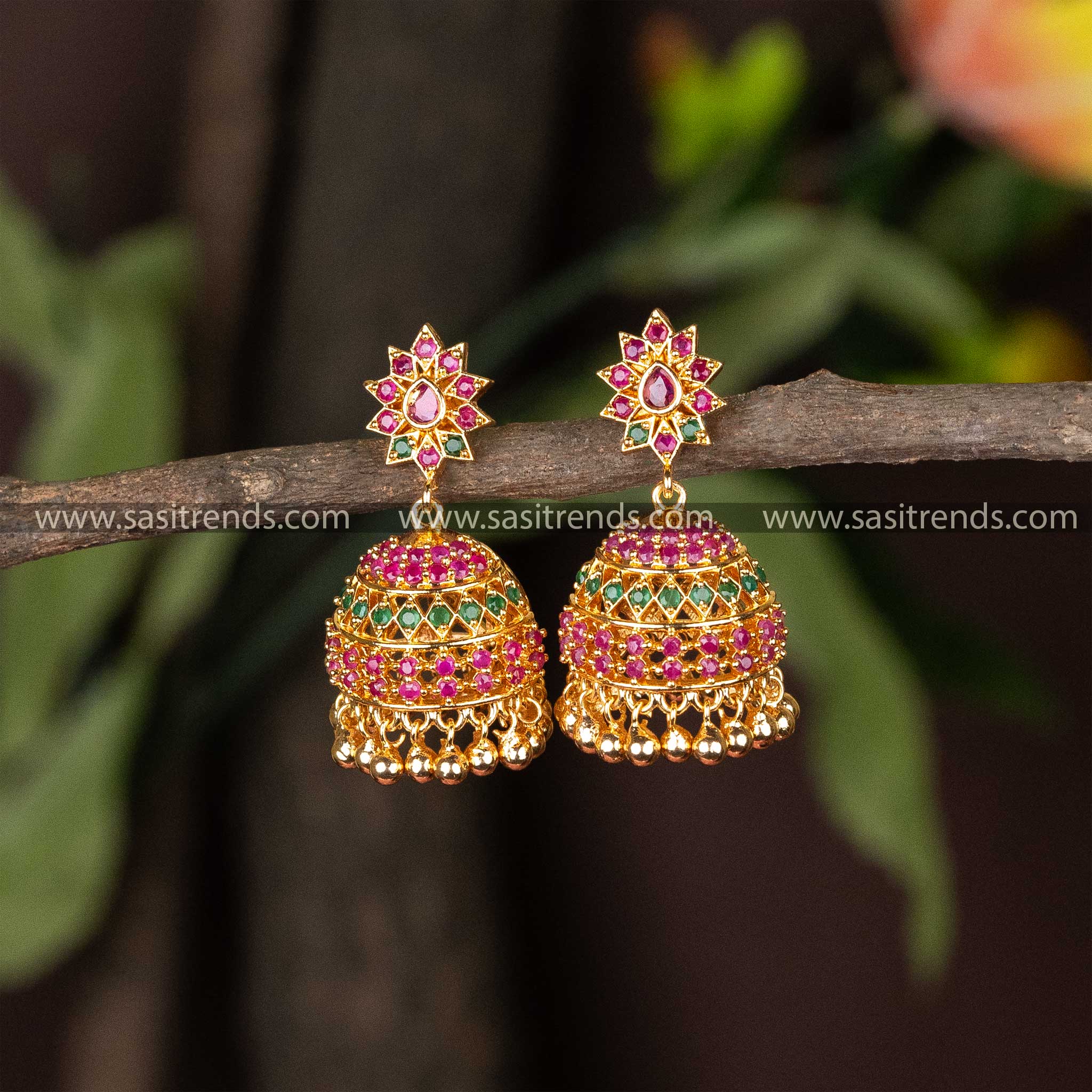 Buy 2200+ Earrings Online | BlueStone.com - India's #1 Online Jewellery  Brand