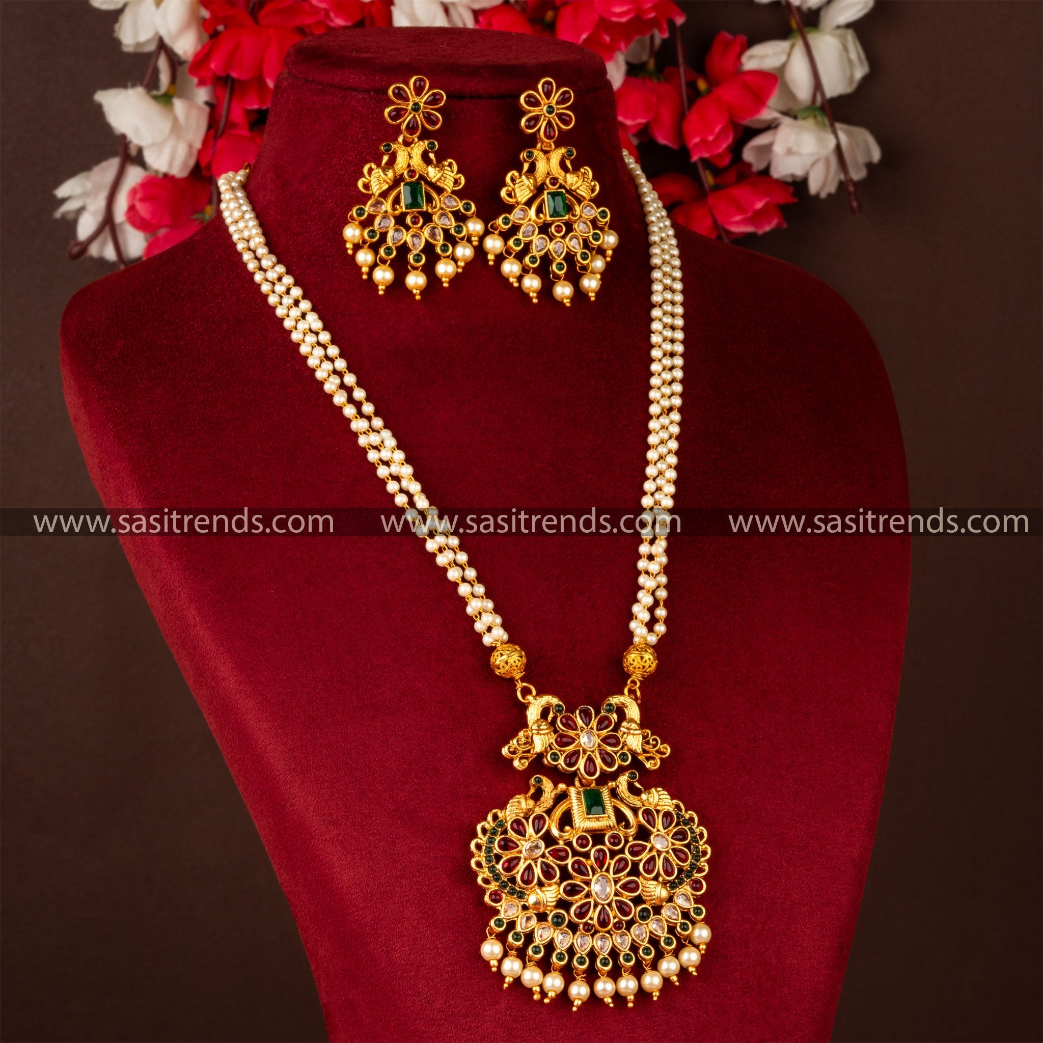 Classic Temple Matt Gold Three Line Mala Pearl Jewellery Set