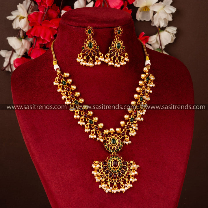 Classic Matte Gold Plated Floral and Oval Stone Pendant Jewellery Set - Sasitrends