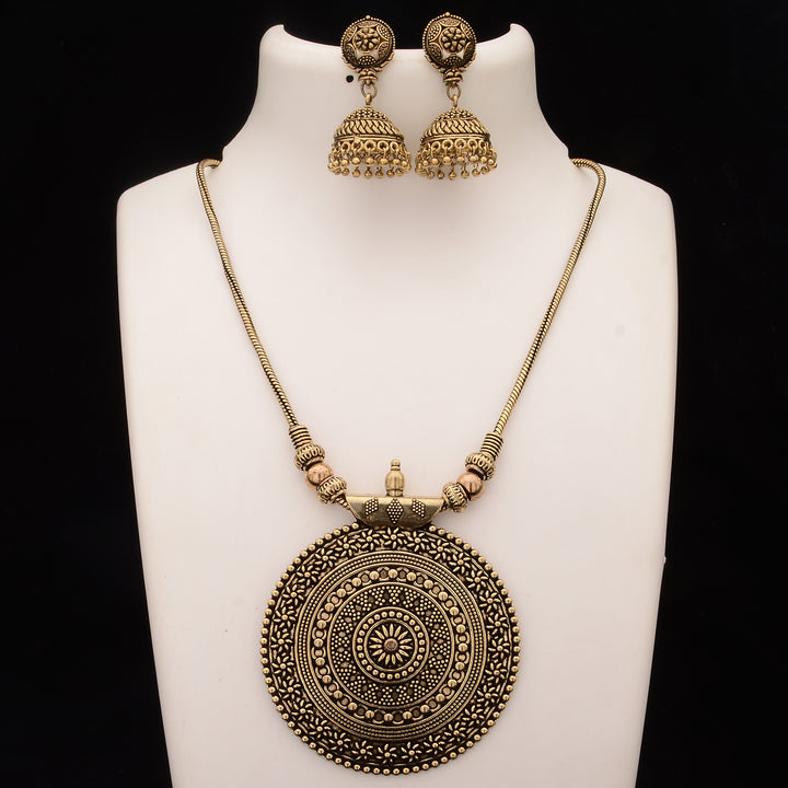 Roopasi Chakra Pendant Chain Jewellery Set – Available in Oxidised Silver and Antique Gold