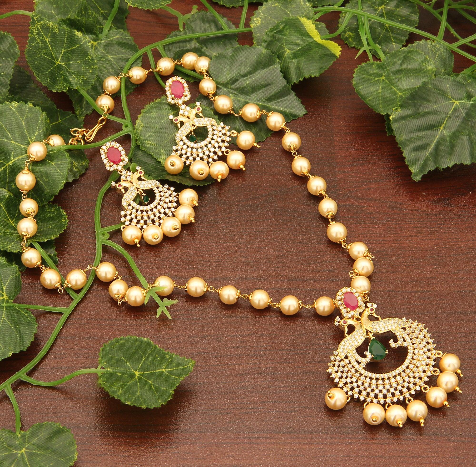 Pearl Necklace with Pendant