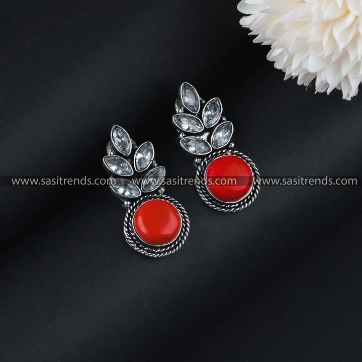 Captivating Monalisa Stone Leaf Pattern Earrings - Oxidised Silver AD Stones | Sasitrends